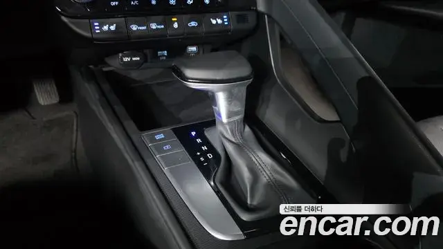 Hyundai Avante 2023 — Photo 9/20