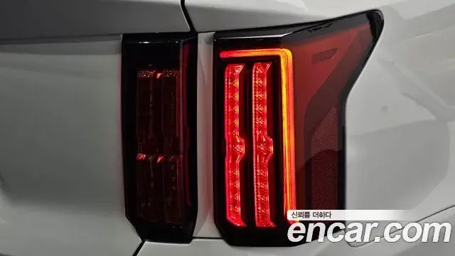 Kia Sorento 2023 — ფოტო 28/30