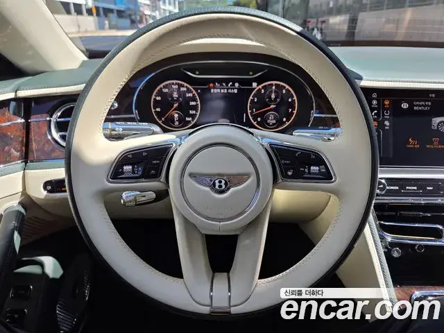 Bentley Flying Spur 2021 — ფოტო 10/20