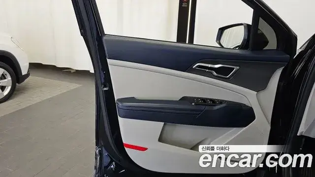 Kia Sportage 2023 — Şəkil 31/34
