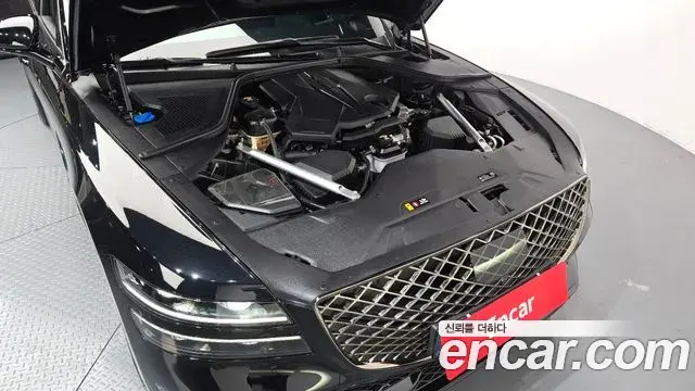 Genesis Electrified G80 2022 — Photo 5/20