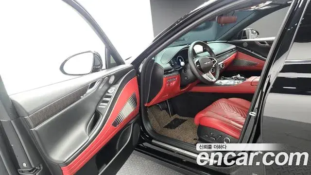 Genesis Electrified G80 2022 — Photo 8/20