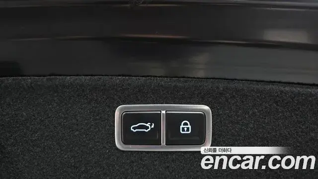 Genesis Electrified G80 2022 — Photo 16/20