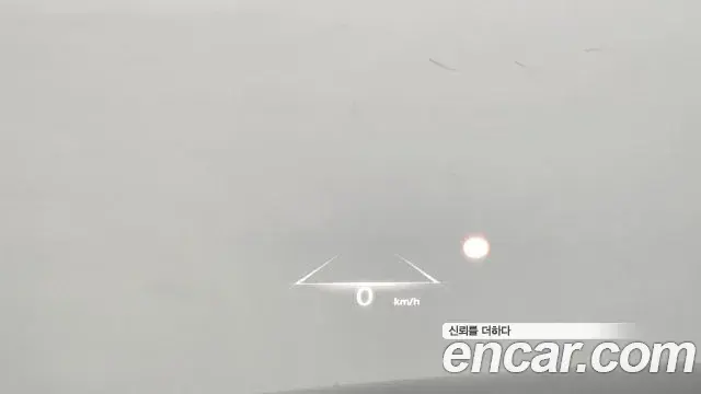 Genesis Electrified G80 2022 — Photo 18/20