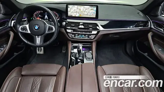 BMW 5 Series 2023 — Photo 10/20