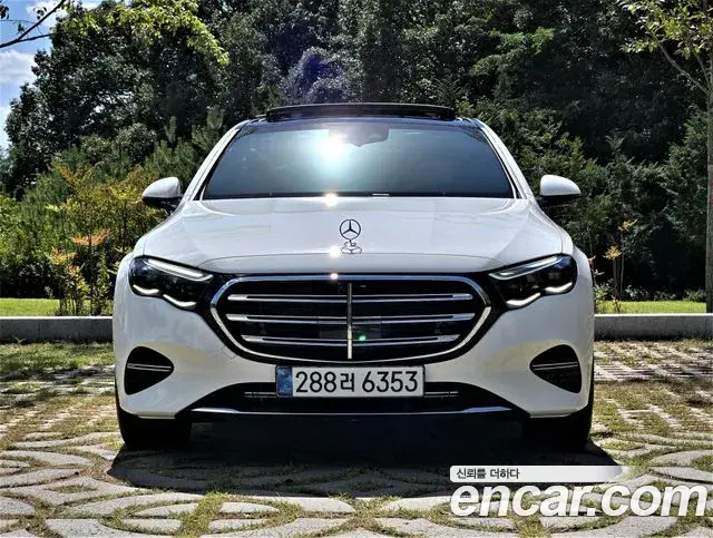 Mercedes-Benz E-Class 2026 — Photo 2/20