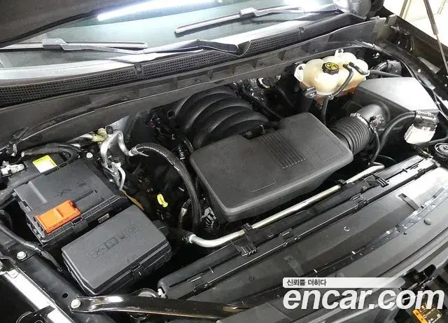 Cadillac Escalade 2023 — Photo 17/20