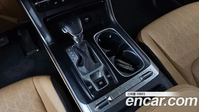 Kia Carnival 2021 — Photo 9/20
