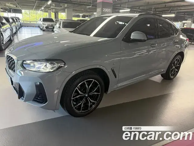 BMW X4 2024 — Фото 1/8