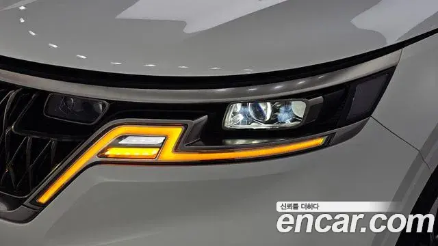 Kia Carnival 2023 — Şəkil 15/38