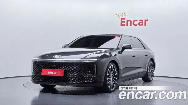 Hyundai Grandeur 2023 — Фото 1/20