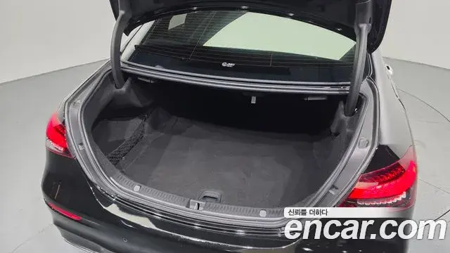Mercedes-Benz E-Class 2021 — Фото 20/20
