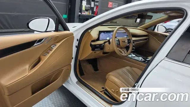 Genesis Electrified G80 2024 — Photo 10/20