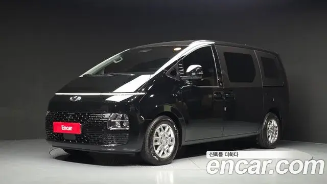 Hyundai Staria 2021 — Фото 1/20