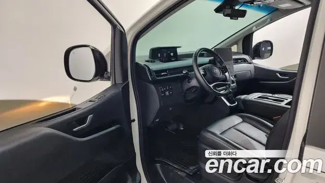Hyundai Staria 2024 — Фото 10/20