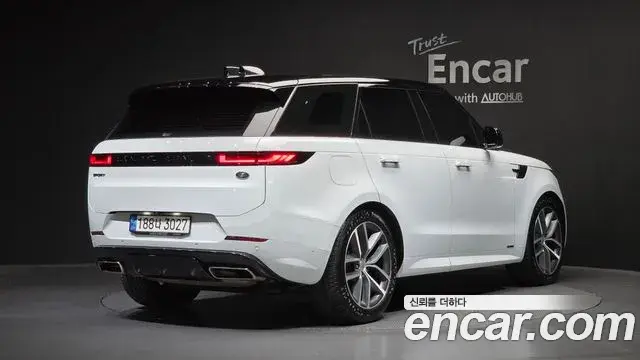 Land Rover Range Rover Sport 2023 — ფოტო 12/32