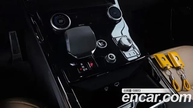 Land Rover Range Rover Sport 2023 — ფოტო 25/32