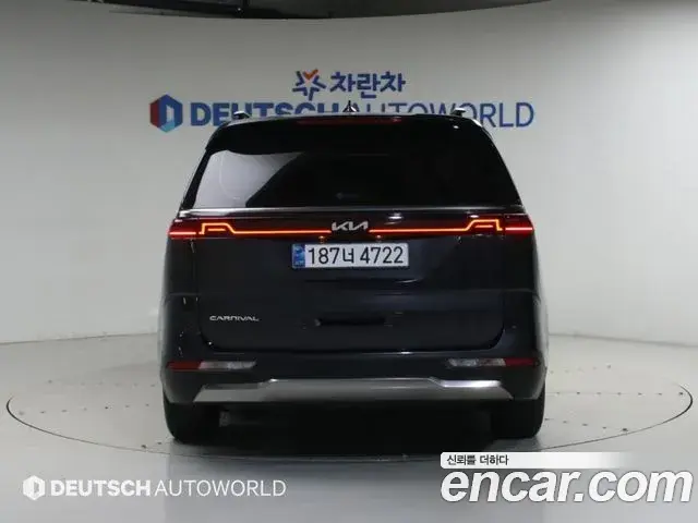 Kia Carnival 2021 — Photo 2/20