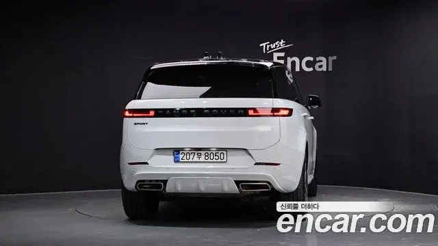 Land Rover Range Rover Sport 2024 — Photo 23/30
