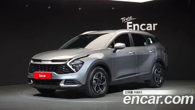 Kia Sportage 2022 — Фото 1/20