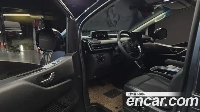 Hyundai Staria 2024 — Photo 10/20