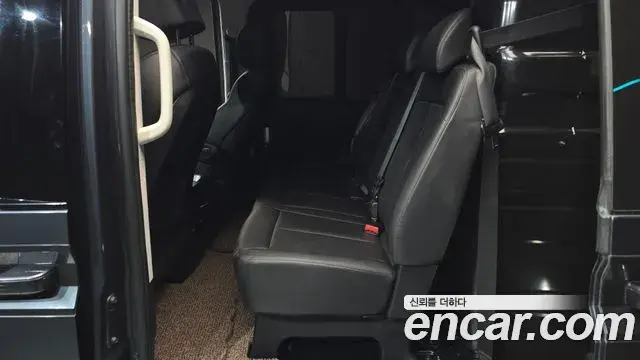 Hyundai Staria 2024 — Photo 12/20