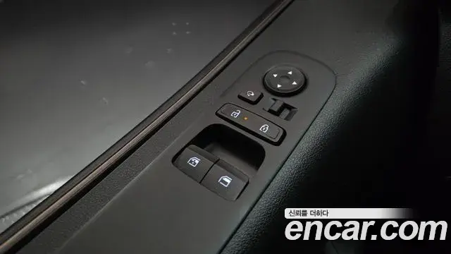 Hyundai Staria 2024 — Photo 18/20