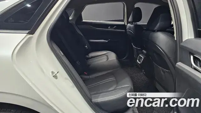 Kia K5 2019 — ფოტო 14/30