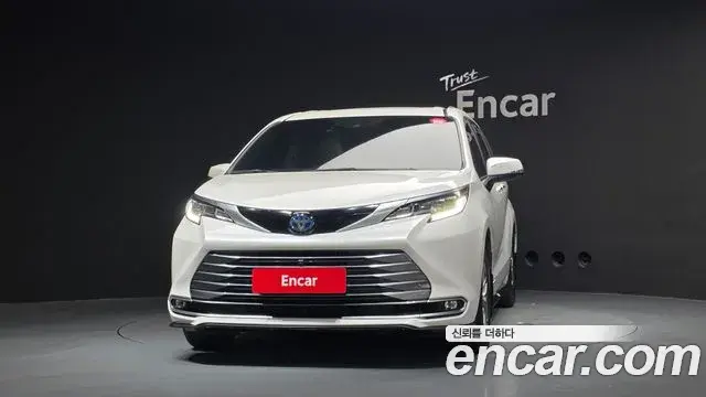 Toyota Sienna 2021 — Photo 3/20