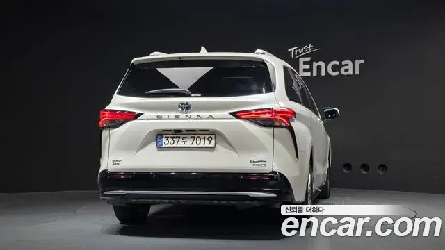 Toyota Sienna 2021 — Photo 4/20
