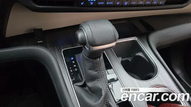 Toyota Sienna 2021 — Photo 9/20