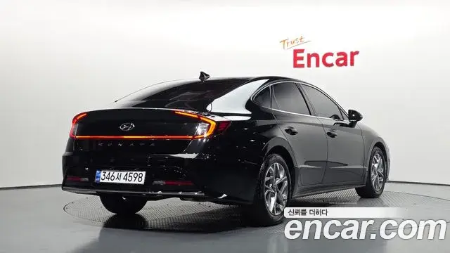 Hyundai Sonata 2022 — ფოტო 2/20