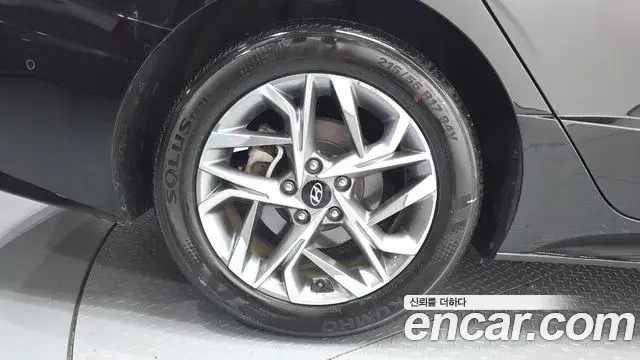 Hyundai Sonata 2022 — ფოტო 5/20