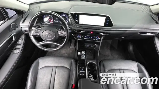 Hyundai Sonata 2022 — ფოტო 7/20