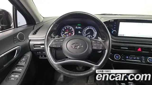 Hyundai Sonata 2022 — ფოტო 13/20