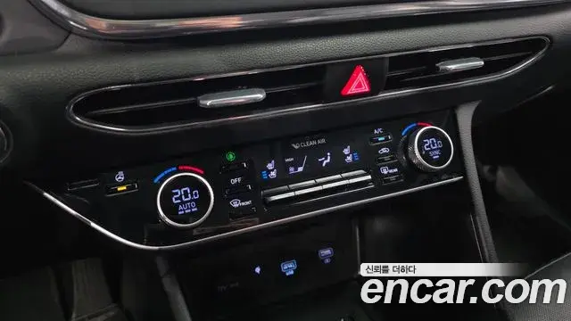 Hyundai Sonata 2022 — ფოტო 17/20