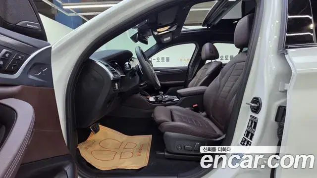 BMW X4 2025 — Photo 12/20