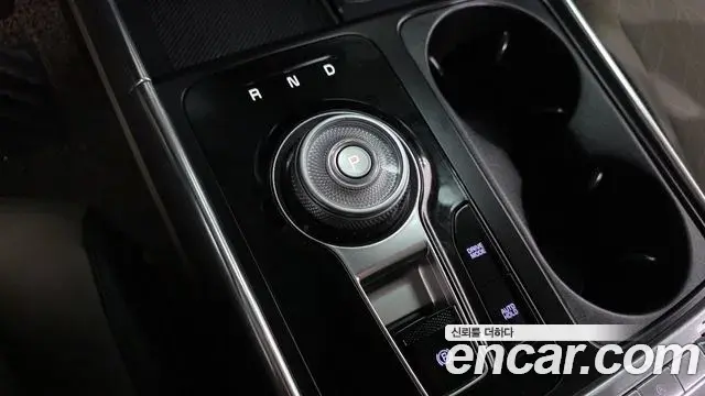 Kia Carnival 2024 — Photo 9/20