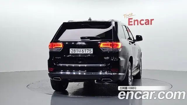 Jeep Grand Cherokee 2019 — Photo 4/20