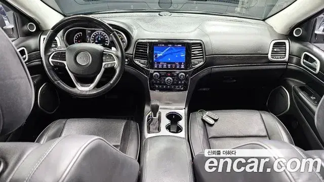 Jeep Grand Cherokee 2019 — Photo 7/20