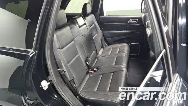 Jeep Grand Cherokee 2019 — Photo 11/20
