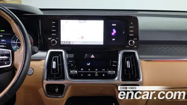 Kia Sorento 2022 — Photo 14/20