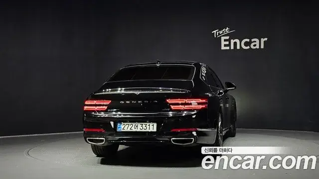 Genesis Electrified G80 2022 — Photo 4/20