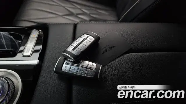 Genesis Electrified G80 2022 — Photo 15/20