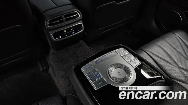 Genesis Electrified G80 2022 — Photo 19/20