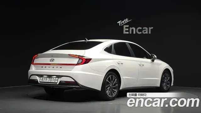 Hyundai Sonata 2019 — Photo 2/20