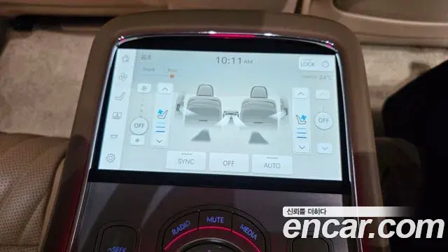 Genesis G90 2023 — Photo 19/20