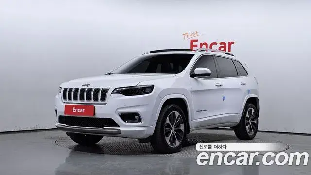 Jeep Cherokee 2021 — ფოტო 19/20