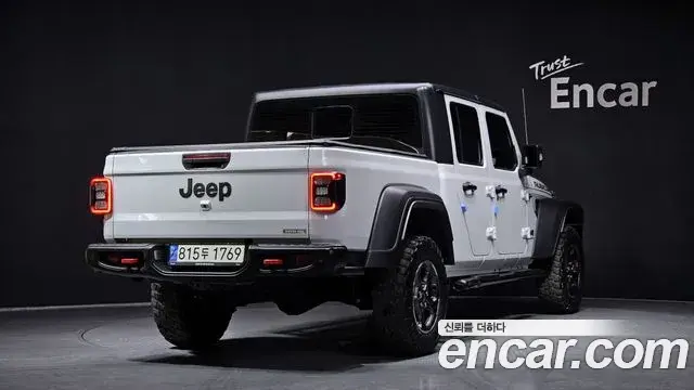 Jeep Gladiator 2021 — Фото 2/20