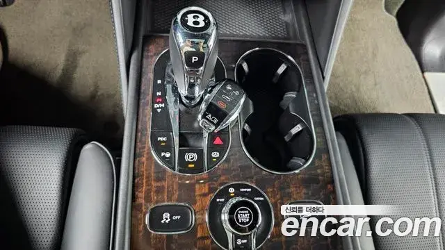 Bentley Bentayga 2019 — Photo 18/20